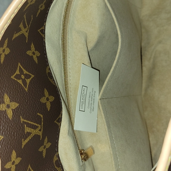 Louis Vuitton 💯 Authentic - Picture 8 of 13